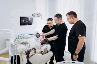 Лікування у стоматології Dr.Miller